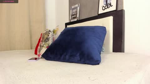 melaniie_roussel online show from 01-29-25, 03:44