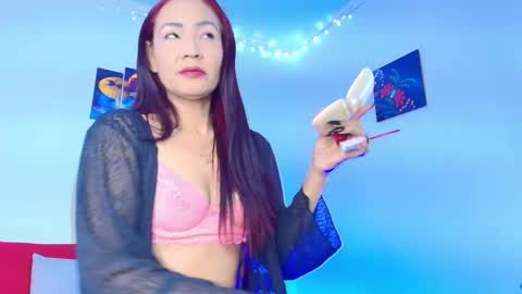 melannia_hills online show from 10-10-25, 10:36