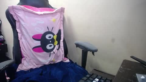 Snapshot of melany_isabella chatting on 12-13-24, 05:43 melany online show from 12-13-24, 05:43