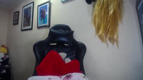 Snapshot of melany_isabella chatting on 01-30-25, 03:55 melany online show from 01-30-25, 03:55