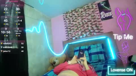 Snapshot of melany_isabella chatting on 02-06-25, 06:24 melany online show from 02-06-25, 06:24