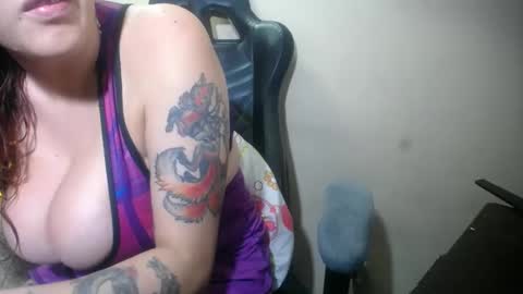 Snapshot of melany_isabella chatting on 02-28-25, 09:33 melany online show from 02-28-25, 09:33