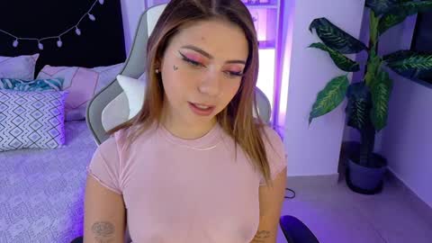 Snapshot of melany_na chatting on 01-12-25, 01:11 Melany online show from 01-12-25, 01:11