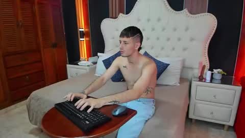 MelanyANDjacob online show from 02-25-26, 06:50