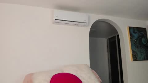 Snapshot of melgomez chatting on 12-13-24, 06:31 Mel Gomez online show from 12-13-24, 06:31