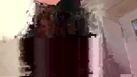 Snapshot of melgomezz chatting on 10-23-25, 10:47 melgomezz online show from 10-23-25, 10:47