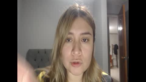 meliinna_xxx online show from 11-25-25, 02:55