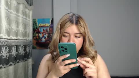 meliinna_xxx online show from 11-28-25, 02:25