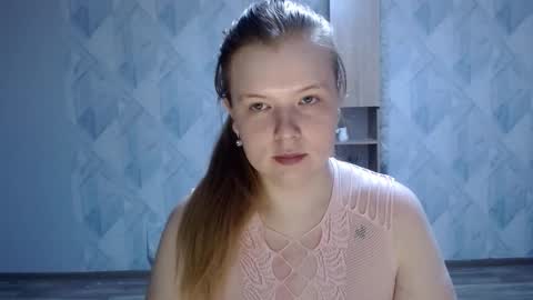 Snapshot of melina_beauty chatting on 02-11-26, 09:31 Melina online show from 02-11-26, 09:31