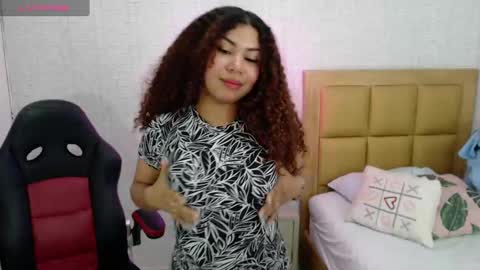 M E L I N A  online show from 02-03-25, 10:54