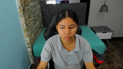 M E L I N A  online show from 12-20-25, 07:32