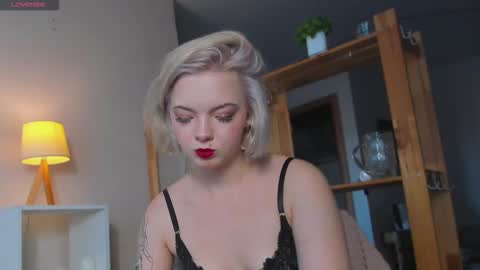 My name is Melina online show from 10-02-25, 03:24
