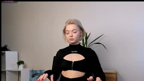 My name is Melina online show from 10-07-25, 03:14