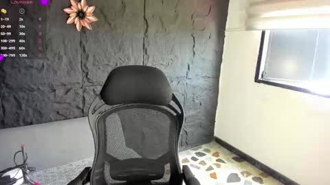 Melissa online show from 10-25-25, 01:40