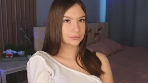 Snapshot of melisayyme chatting on 10-25-25, 04:09 Milissa online show from 10-25-25, 04:09
