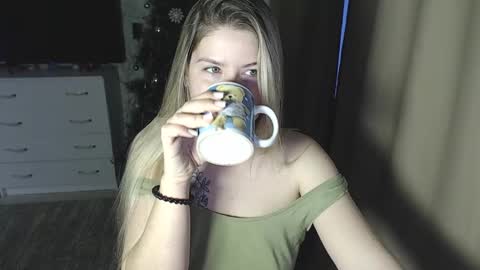 Melissa  Ray online show from 12-23-24, 03:29