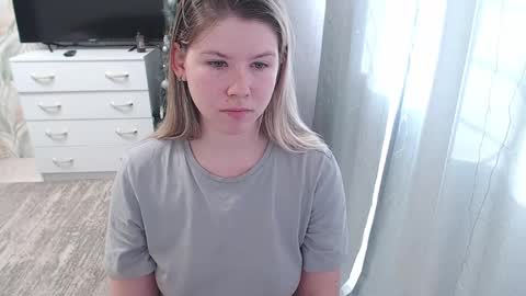 Melissa  Ray online show from 01-23-25, 08:36