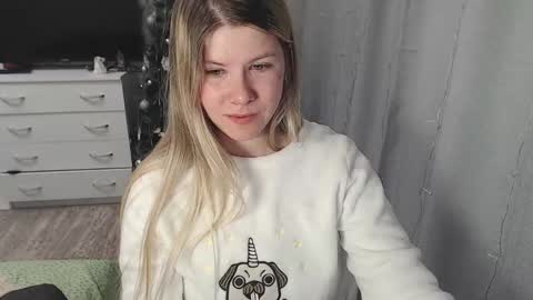 Melissa  Ray online show from 01-24-25, 08:22