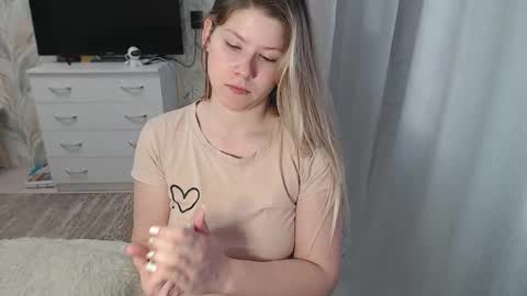 Melissa  Ray online show from 02-17-25, 10:07