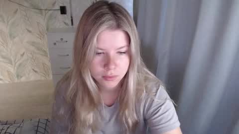 Melissa  Ray online show from 10-06-25, 02:42