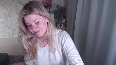 Melissa  Ray online show from 10-25-25, 07:52