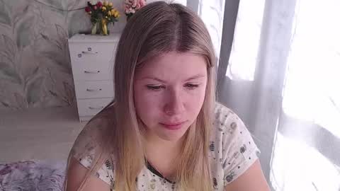 Melissa  Ray online show from 10-28-25, 06:50