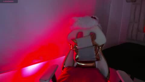 Lissa  online show from 10-30-25, 07:25