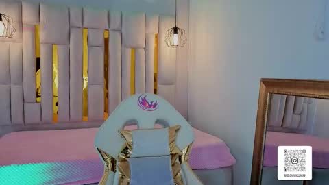 Lissa  online show from 12-17-25, 06:58