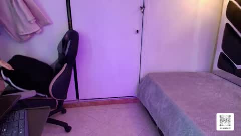 Snapshot of melissa_adamsxxx chatting on 02-12-26, 06:47 Lissa online show from 02-12-26, 06:47