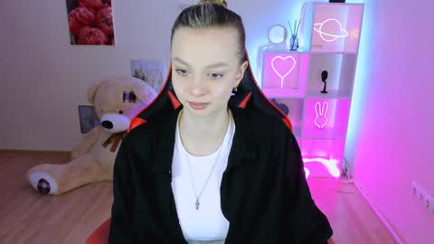 Melissa online show from 02-07-25, 04:37