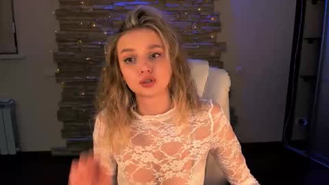 Melissa online show from 02-11-25, 11:22