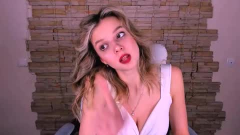 Melissa online show from 02-22-25, 04:51