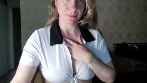 Snapshot of melissa_s2 chatting on 09-30-25, 12:48 Melissa online show from 09-30-25, 12:48