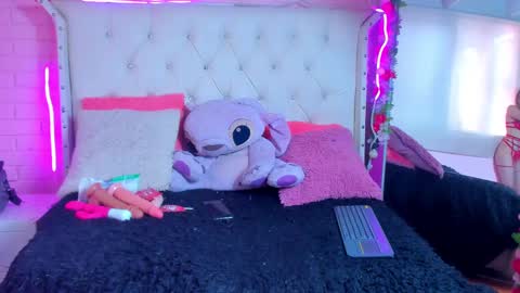 Meli online show from 02-15-25, 06:44