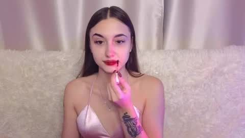 Snapshot of melissapristine chatting on 10-23-25, 08:02 Mel online show from 10-23-25, 08:02