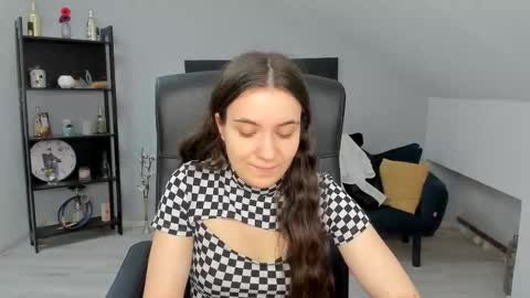 melissawiliam online show from 12-16-25, 12:10