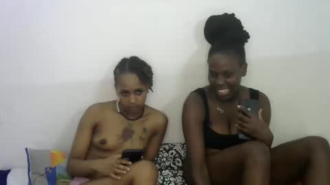 Snapshot of mellanyn chatting on 03-05-25, 06:33 mellanyn online show from 03-05-25, 06:33