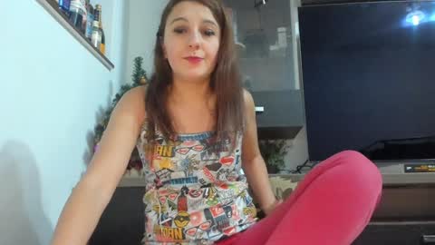 Snapshot of mellbell_ chatting on 12-15-25, 07:51 MellyMell online show from 12-15-25, 07:51