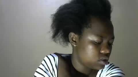 Snapshot of mellcy chatting on 12-24-24, 12:55 mell online show from 12-24-24, 12:55