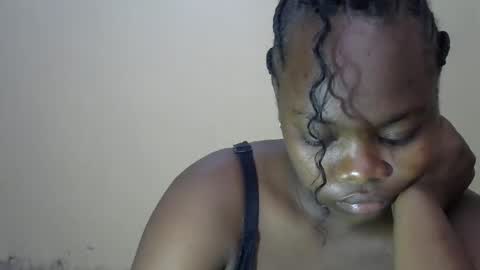 Snapshot of mellcy chatting on 01-16-25, 12:31 mell online show from 01-16-25, 12:31