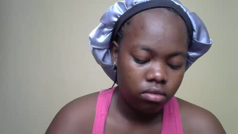 Snapshot of mellcy chatting on 01-19-25, 05:48 mell online show from 01-19-25, 05:48