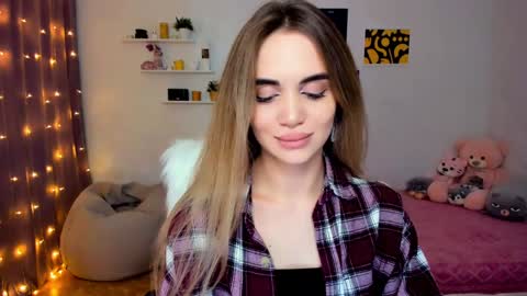 Snapshot of mellifluoustess chatting on 12-06-24, 10:52 Tessa online show from 12-06-24, 10:52