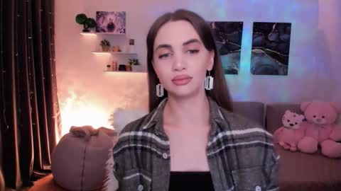 Snapshot of mellifluoustess chatting on 10-20-25, 01:39 Tessa online show from 10-20-25, 01:39