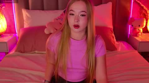 Mellisa online show from 09-19-25, 04:18