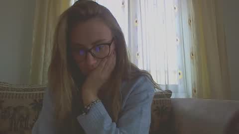 Melly online show from 01-17-25, 08:13