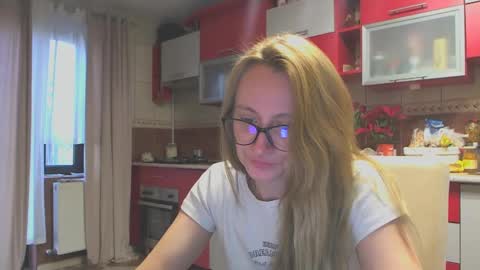 Melly online show from 01-29-25, 07:25