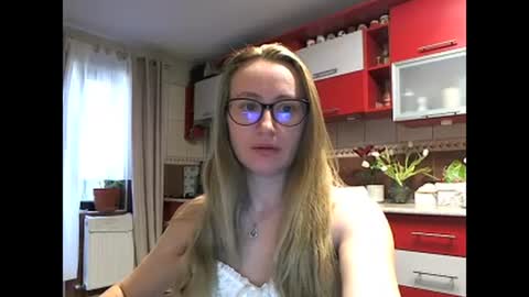 Melly online show from 03-04-25, 08:02