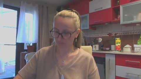 Melly online show from 03-07-25, 08:02