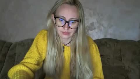 Melly online show from 12-22-25, 07:38