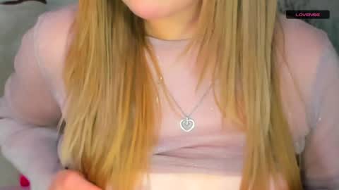 MelMooon online show from 12-16-24, 05:11